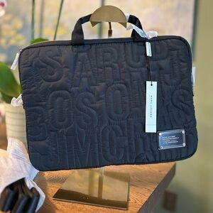 NWT! NEW! Marc Jacobs Jumbo Logo Quilted Laptop Bag with strap -Black